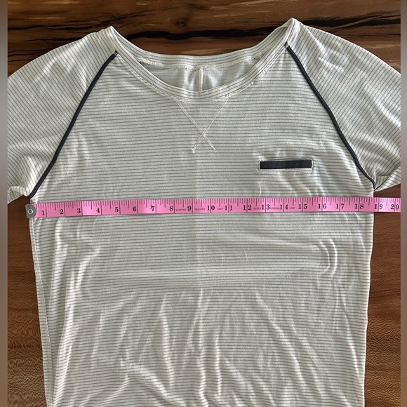 Lululemon Weightless Crew Top - Picture 10 of 14